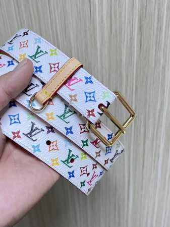当季新款，3.0Mm白彩，路易威登与日本艺术家村上隆联袂打造L Lv D-Ring 双面腰 带，以Monogram Multicolor 帆布展现艺术家对品牌经 - 点击图像关闭