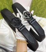 皮带：古奇.Gu...Cci原单 腰带：百分百头层牛皮，保证真皮，24K双色纯钢扣双面可用专柜同等质量， 送人自用首选 包装： 请认准如图专柜全套礼盒包装，赠送