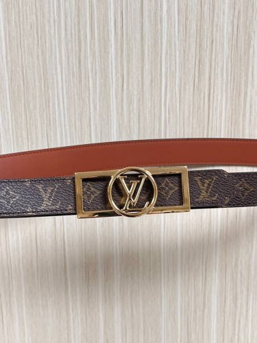 当季新款，2.5宽双尖原单1比1.一面帆布印老花，一面棕色进口牛皮，.搭配精品