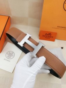 配全套包装盒 爱马仕  实景拍摄 高端品质 采用双面头层牛皮荔枝纹，搭配原单五金纯钢扣头，完美的车线、油边，顶级做工， 精美的设计，华丽的外观 休闲百