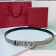 Valentino Garavani Vlogo Signature 可双面佩戴水钻 亮面小牛皮腰带 -Vlogo Signature搭扣，饰以水钻 -亮面小牛