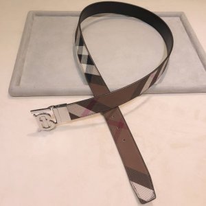 Bu、Rberry 巴宝、莉经典花纹皮带搭配简约Tb旋转扣头、百搭不挑人、两面都能用、可休闲可正式、风格切换自如、送礼首选尺寸3.5Cm 顶级