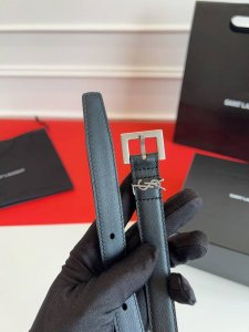 最新圣罗兰针扣！2.0Cm宽。