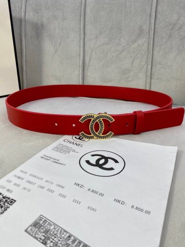 宽度3.0Cm Chanel 香奈儿 女士腰带皮带新款柔软的进口小牛皮金 银色雅致方钻金属钢扣。