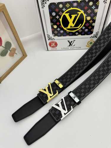 品名：Lv..路易..威登原单 材质：原单牛皮腰带 百分百头层牛皮腰带保证真皮，24K纯钢扣，专柜原单品质、做工精细，时尚大牌，送人自用首选 包装： 请认准如图