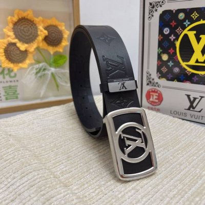 品名：Lv..路易..威登原单 材质：原单牛皮腰带 百分百头层牛皮腰带保证真皮，24K纯钢扣，专柜原单品质、做工精细，时尚大牌，送人自用首选 包装： 请认准如图