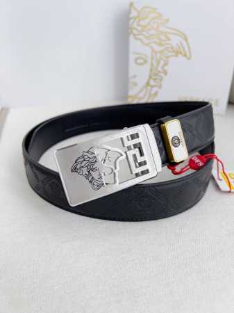 品名：范思哲.Versace.皮带腰带自动皮带 型号：自动带，纯钢材质经典人头自动扣，图片实物拍摄 腰带：百分百头层牛皮，自动带身，保证真皮。24K纯钢扣永不掉 - 点击图像关闭