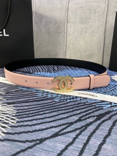 宽度3.0Cm Chanel 香奈儿 此款女士腰带采用新款柔软的进口小牛皮支持Nfc扫码链接。金 银色镶钻金属钢扣。