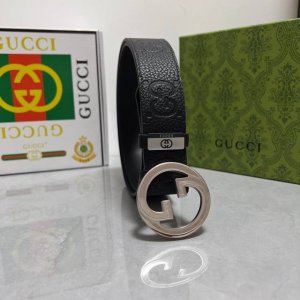 品名：古奇.Gu...Ci 原单 材质：原单牛皮腰带 专柜原单品质、做工精细，时尚大牌，送人自用首选 包装： 请认准如图专柜包装赠送打孔器手提袋专柜礼盒宽度3.
