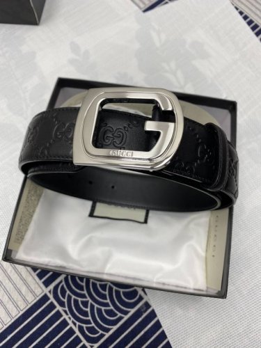 特 配全套包装礼盒 古驰：原单头层牛皮压G面.内衬头层小牛皮底，搭配原单扣：原产皮料定制，专柜宽度4.0