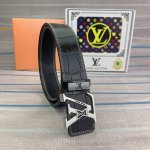 品名：Lv..路易..威登原单 材质：原单牛皮腰带 百分百头层牛皮腰带保证真皮，24K纯钢扣，专柜原单品质、做工精细，时尚大牌，送人自用首选 包装： 请认准如图