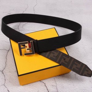 fendi 芬迪 宽38Mm 标志造型宽皮带。原版Ff双层扣，进口原版小牛皮制成。印有浮雕黑Ff 图案。镀金表面金属制品，品质保证。
