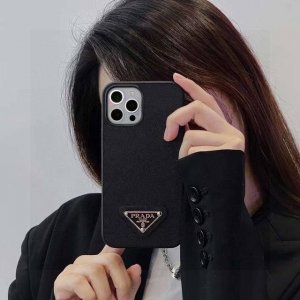 新款上架 普拉达 Prada官网同款全包手机壳，精准孔位 Iphone16系列更新 型号：为了不出现报错型号，请打开本机查看手机设置显示的型号 Iphone16