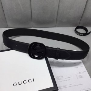 配送专柜全套礼盒包装。 G U C C I 原單品質 老鼠貨 宽度4.0毫米 進口荔枝紋面平紋小牛皮底 精品經典圓雙g钢扣，尽显高贵！