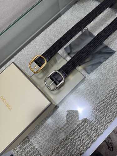 汤姆福特最新网红爆款双面头层牛皮专柜同步3.8宽新款上市了 原版牛皮 搭配铜扣 优雅 大方用的方便 谢谢你转载
