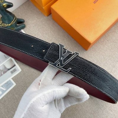 Lv 特种皮腰带系列 ，原厂五金精品不锈钢扣，手感柔软舒适 宽3.8Cm。