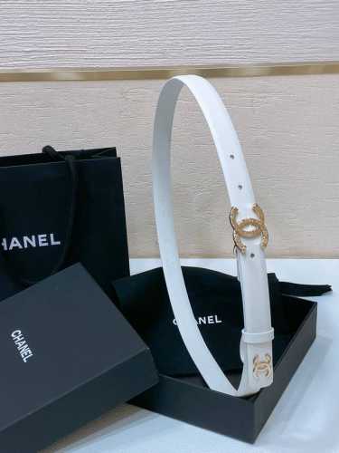 Chanel 24C 进口胎牛皮 软硬适中的小牛皮 Cc Logo黄铜搭扣 一年四季最不可缺少的搭配神器 穿裙子西装搭它简直不要太高级 2.0Cm精品 码数75