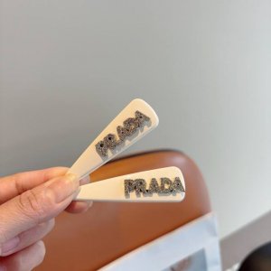 配包装 一对 Prada 普拉达 高端新款发夹Bb夹、经典字母Logo边夹刘海夹发饰， 高级感日韩幻彩少女简约百搭款！