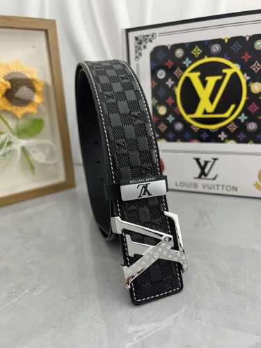 品名：Lv..路易..威登原单 材质：原单牛皮腰带 百分百头层牛皮腰带保证真皮，24K纯钢扣，专柜原单品质、做工精细，时尚大牌，送人自用首选 包装： 请认准如图