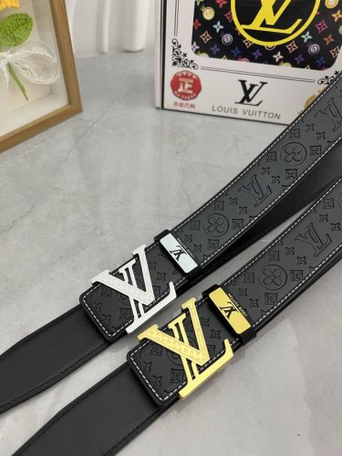 品名：Lv..路易..威登原单 材质：原单牛皮腰带 百分百头层牛皮腰带保证真皮，24K纯钢扣，专柜原单品质、做工精细，时尚大牌，送人自用首选 包装： 请认准如图