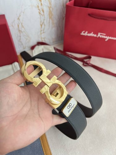 品名：Ferrgamo..菲拉格慕·腰带自动带·皮带P210 型号：自动扣，纯钢材质自动扣，头层牛皮，自动带身 材料：百分百头层牛皮，保证真皮。24K纯钢扣专柜