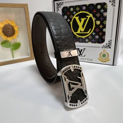品名：Lv..路易..威登 材质：原单牛皮腰带 百分百头层牛皮腰带保证真皮，24K纯钢扣，专柜原单品质、做工精细，时尚大牌，送人自用首选 包装：