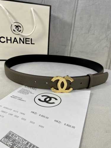 宽度3.0Cm Chanel 香奈儿 荔枝纹牛皮 金 银色花纹金属钢扣。