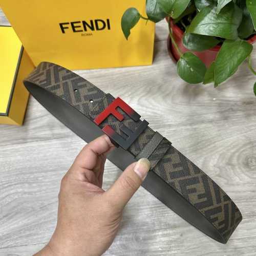 Fendi芬迪专柜同款 宽4.0Cm 双环正反用腰带 Ff按钉搭扣 灰色Cuoio Romano皮革材质 反面面料带有烟草黄和黑色Ff图案 四方金属饰面 时尚经