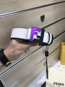 配送专柜包装 打孔针 特批新款 Fd 宽38 Mm 支持Nfc 芯片扫描，标志造型皮带，原版五彩间色 双层F铆钉扣，进口原版小奶白牛皮配制老花制成，镀金表面金属
