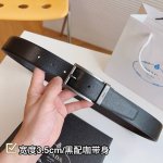 特 Prada.普拉达 是意大利著名奢侈品牌，致力于创造兼具经典色彩和创新精神的时尚理念，独特的设计结合了流行简约与优雅的气质，完美地衬托出prada优秀的产品