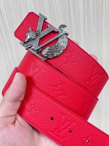 当季新款到货，4.0双面兰荔枝纹纹，一面荔枝纹压花。，精品动物扣实物实拍，官网同步，。动物扣。 DDD