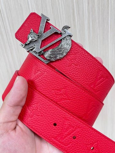 当季新款到货，4.0双面兰荔枝纹纹，一面荔枝纹压花。，精品动物扣实物实拍，官网同步，。动物扣。 DDD