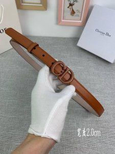 宽度2.0Cm Dior 迪奧 爆款平面無線帶身 Saddle黑色牛皮革皮带。 烤漆金属“Cd”标志 採用進口雙面頭層牛皮