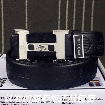 品名：爱玛仕.Her..Mes原单 型号：认准如图专柜包装，赠送打孔器 材料：百分百头层牛皮皮带，24K纯钢扣中间带logo字母保证真皮。专柜同等质量， 送人自