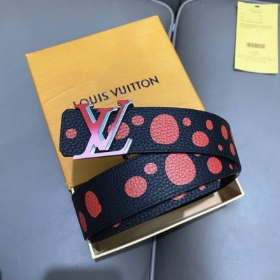 驢家經典款。L0Uis Vuitt0N 今季新品 男士原單腰帶 寬度40毫米 經典荔枝紋牛皮壓花大圖案 搭配雙色五金 可雙面佩戴 適合沈穩低調的男士使用