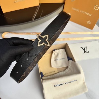 特 L0Uis Vuitt0N 今季新品 原單腰帶 寬度35毫米 經典防水帆布面料進口針紋小牛皮做底 搭配新款精鋼五金 可雙面使用佩戴