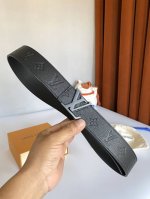 Lv.路易威登 全套包装 宽度 40Mm宽度 正品一体铸造五金钢扣 原厂皮料 双面原厂定制进口面料 可送礼自用不错选择
