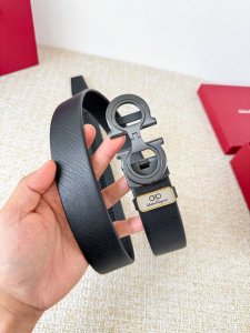 品名：Ferrgamo..菲拉格慕 腰带自动带 皮带 型号：自动扣，纯钢材质自动扣，头层牛皮，自动带身 材料：百分百头层牛皮，保证真皮。24K纯钢扣专柜同等质量