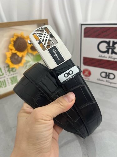品名：菲拉格幕 自动带 材质：原单牛皮腰带 百分百头层牛皮腰带保证真皮，24K纯钢扣，专柜原单品质、做工精细，时尚大牌，送人自用首选 包装： 请认准如图专柜包装