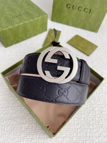 特 配全套包装礼盒 Gucci 4.0Cm专柜同款压花，意大利进口头层小牛皮，原版磨砂皮底。搭配纯铜五金带扣，纯进口机械车线，工艺精细，原单品质。