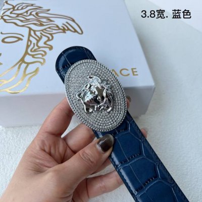特 范思硩 双面进口小牛皮，搭配精品鹰头钻扣，宽度3.8Cm，时尚大方，百搭单品。