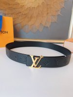 驴牌 宽度4.0Cm 以进口天然小牛皮材质饰有标志性的精密压纹精品字母搭扣时尚 新潮尽显个性 顶级 原单130