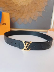 驴牌 宽度4.0Cm 以进口天然小牛皮材质饰有标志性的精密压纹精品字母搭扣时尚 新潮尽显个性 顶级 原单130
