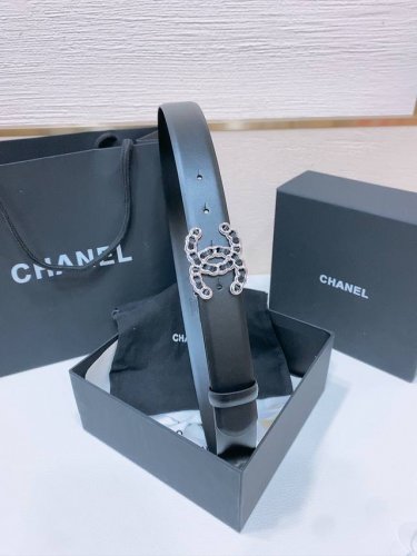Chanel经典双C皮带腰带 新款Logo扣搭配进口羊皮带身，质感满分，简直身春日里的点睛之笔，皮带直径3.0Cm