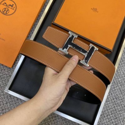 特 爱马仕[正] HermēS Boxtogo小牛皮双面腰带，精品钢扣 腰带扣。38毫米