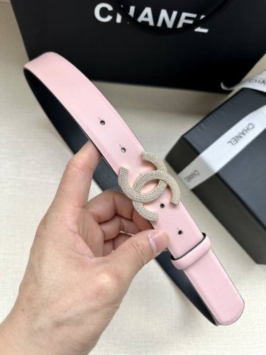 特 宽度3.0Cm Chanel香奈儿简约时尚潮流百搭平滑扣施洛华水晶满钻金属钢扣、牛皮皮带女款 此腰带多色可选！