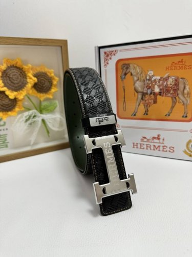 品名：爱马仕.Hermès 原单 材质：原单牛皮腰带 百分百头层牛皮腰带保证真皮，24K纯钢扣，专柜原单品质、做工精细，时尚大牌，送人自用首选 包装： 请认准如