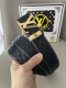 品名：Lv..路易..威登原单 材质：原单牛皮腰带 百分百头层牛皮腰带保证真皮钢扣，专柜原单品质、做工精细，时尚大牌，送人自用首选 包装： 请认准如图专柜包装赠