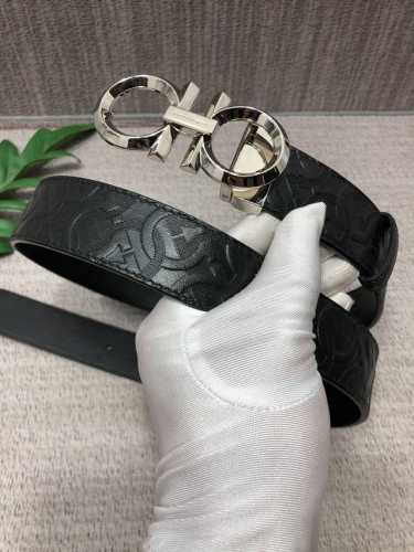 配全套包装礼盒 菲拉格慕：原单头层牛皮压花带身，内衬头层小牛皮底，配全套包装 支持Nfc扫描！五金可随意搭配，可双用可裁剪，原产皮料定制，专柜宽度3.5Cm