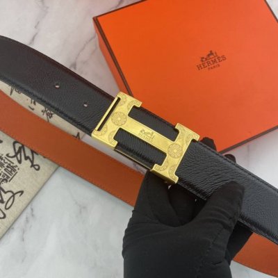 Hermes爱马仕 男士双面皮腰带38Mm 双面进口花纹皮压制。可双面使用 专柜走线 搭配新款扣。